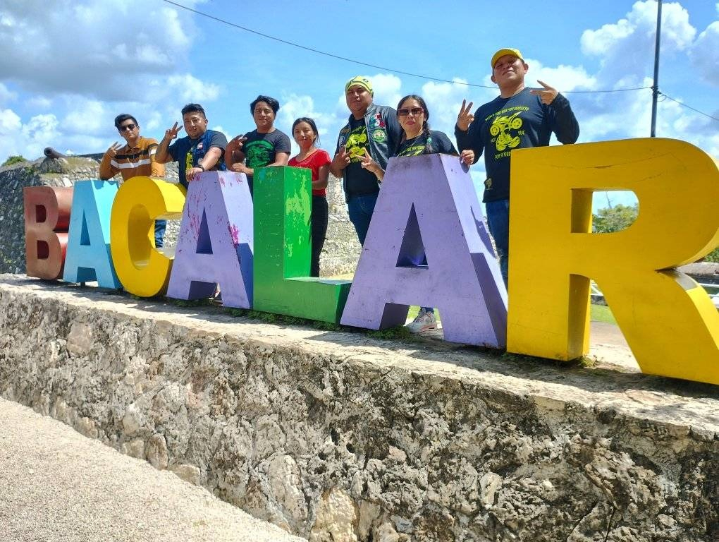 Las coloridas letras de Bacalar brindaron una excelente foto a quienes acudieron al Biker Fest. Las coloridas letras de Bacalar brindaron una excelente foto a quienes acudieron al Biker Fest.