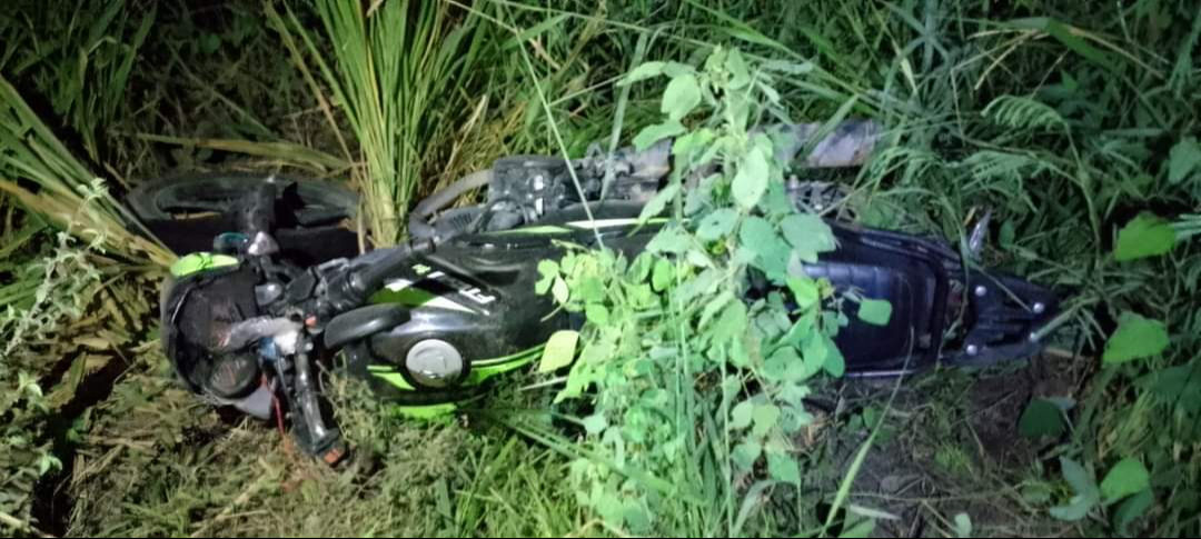 Dos motociclistas lesionados al ser arrollados por camioneta  que se dio a la fuga