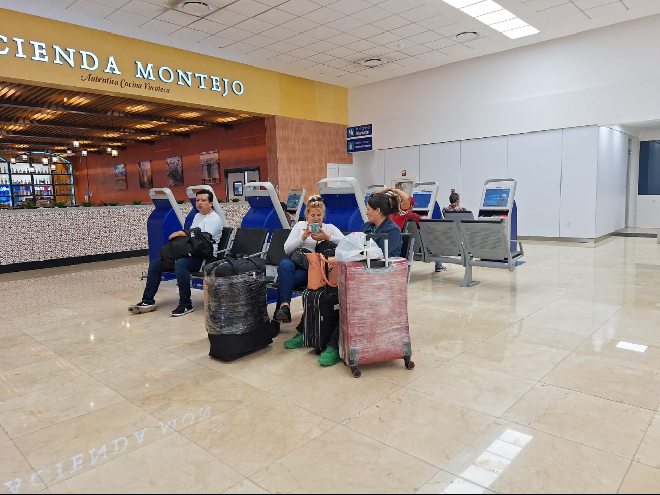 Cuatro vuelos han aterrizado, con el vuelo 9267 de Querétaro llegando 17 minutos adelantado Cuatro vuelos han aterrizado, con el vuelo 9267 de Querétaro llegando 17 minutos adelantado