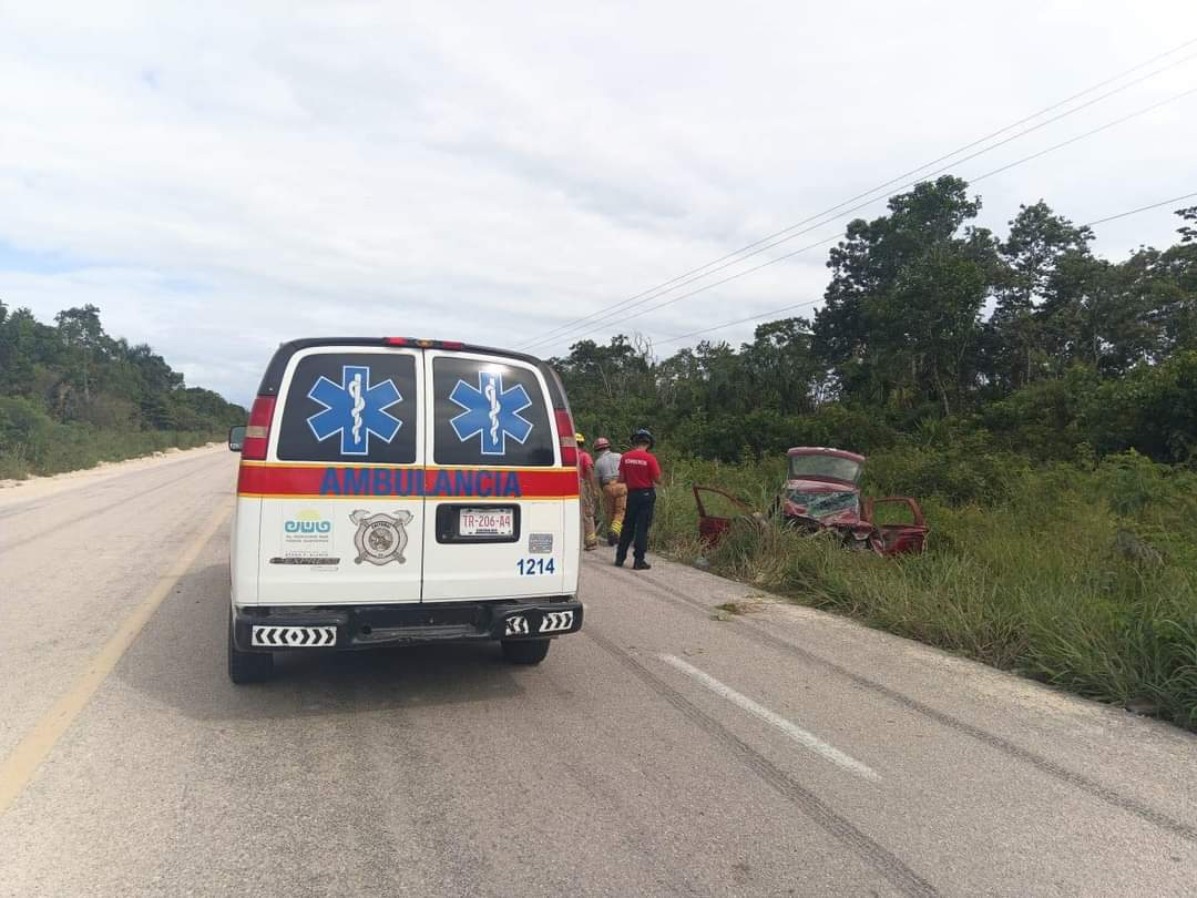 Reportan fuerte accidente vial en carretera federal Chetumal-Escárcega / Especial Reportan fuerte accidente vial en carretera federal Chetumal-Escárcega / Especial