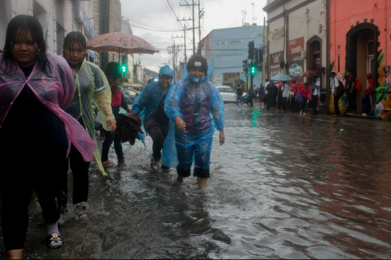Las calles de Mérida presentan graves afectaciones Las calles de Mérida presentan graves afectaciones