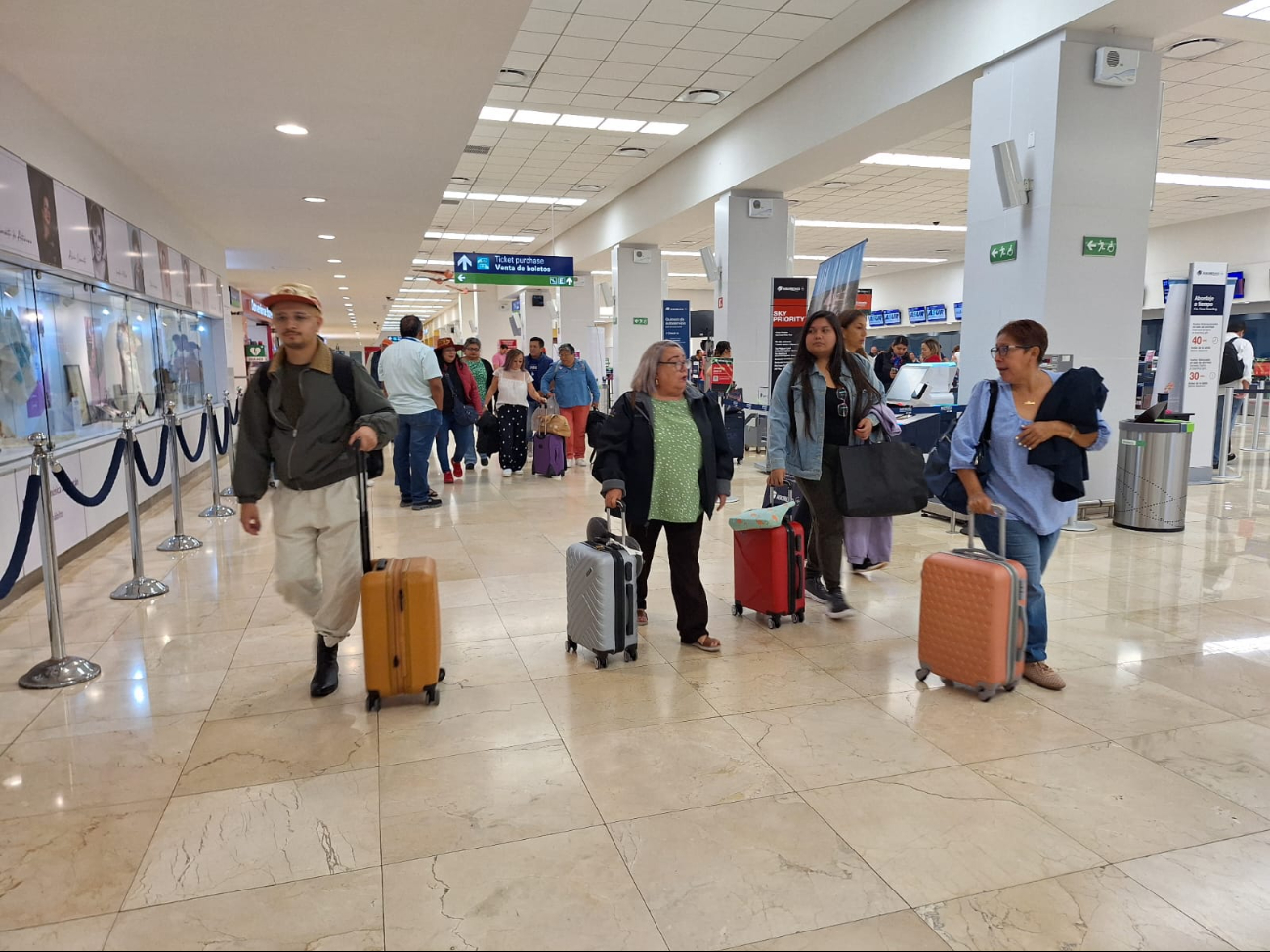 Se registra gran movilidad de pasajeros en el aeropuerto de Mérida Se registra gran movilidad de pasajeros en el aeropuerto de Mérida