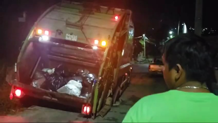 Los vecinos de la colonia Jardines llevan más de dos años solicitando reparaciones de los baches a las autoridades de la Capital Amable Los vecinos de la colonia Jardines llevan más de dos años solicitando reparaciones de los baches a las autoridades de la Capital Amable