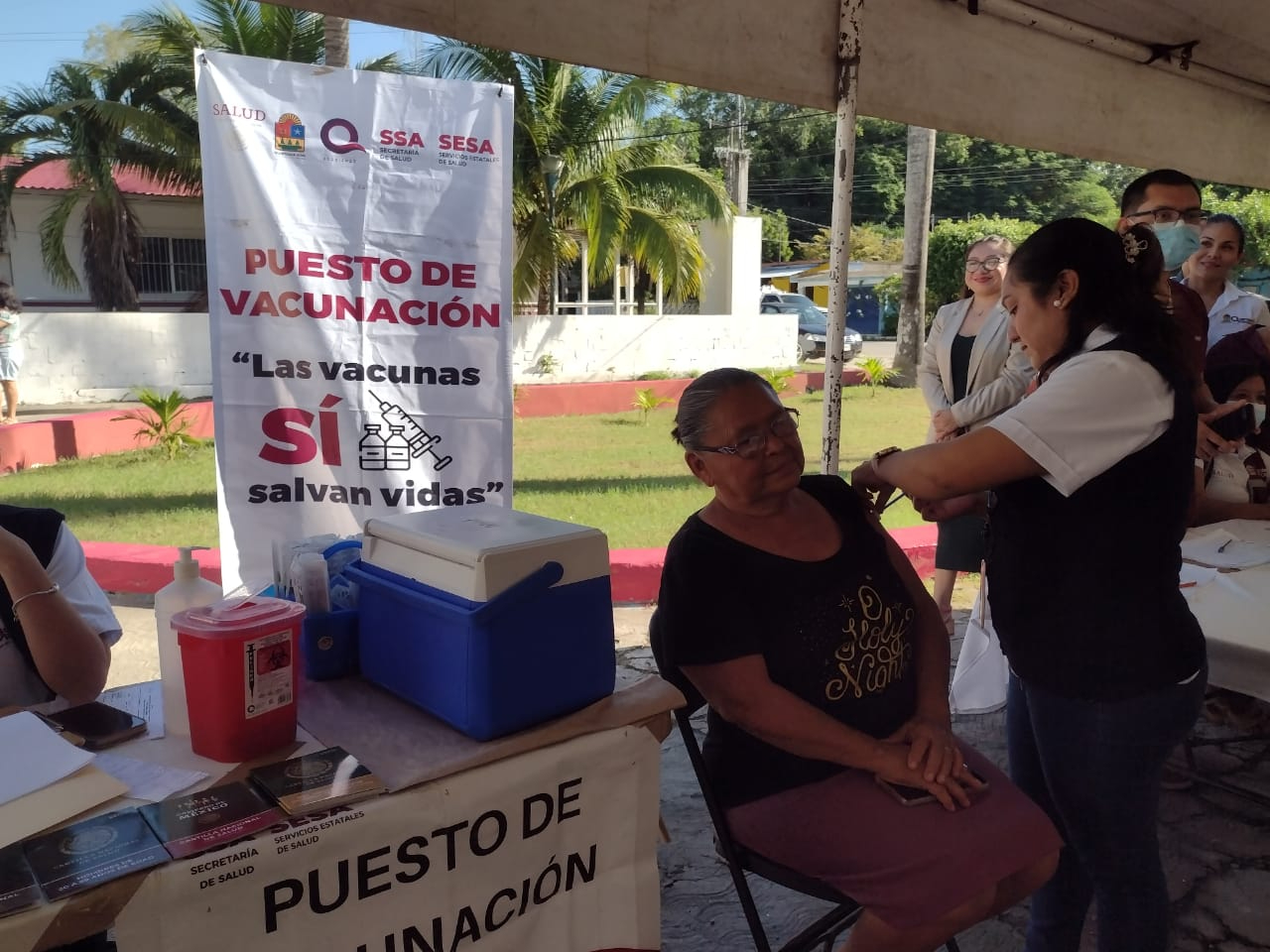 Personal de la salud apoyará con la aplicación de vacunas Personal de la salud apoyará con la aplicación de vacunas