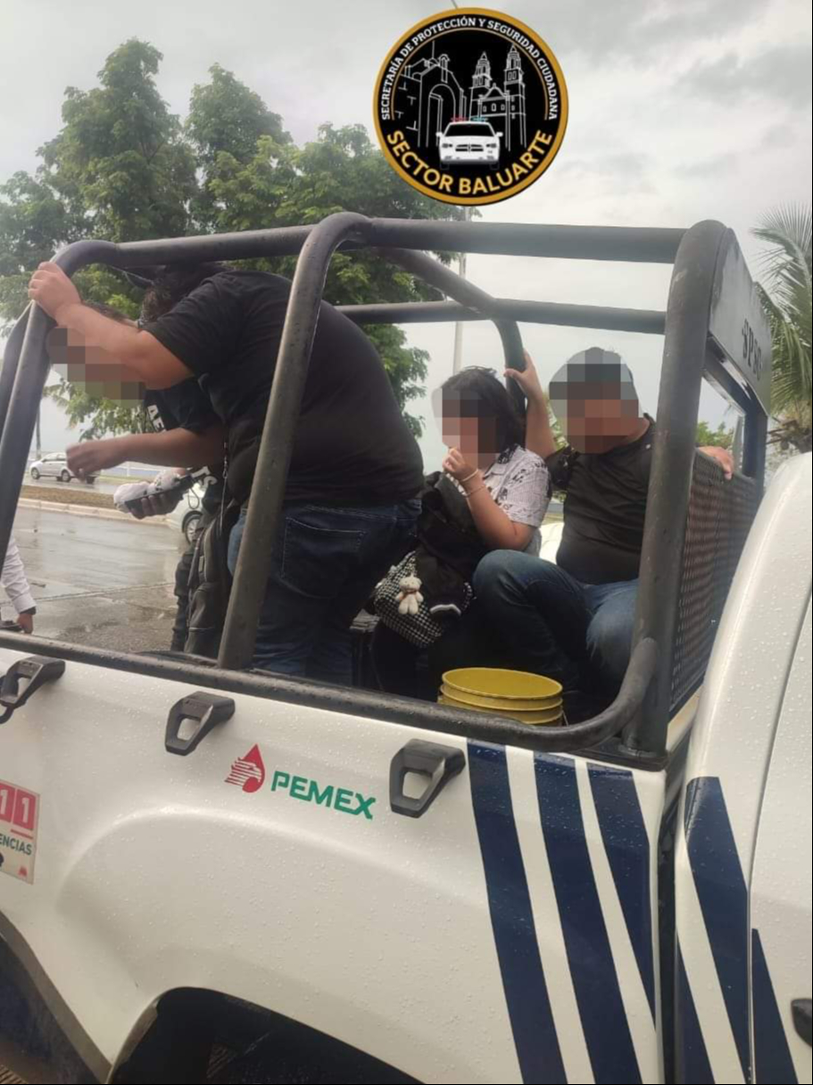 Estudiantes del Instituto Campechano fueron evacuados en patrullas Estudiantes del Instituto Campechano fueron evacuados en patrullas