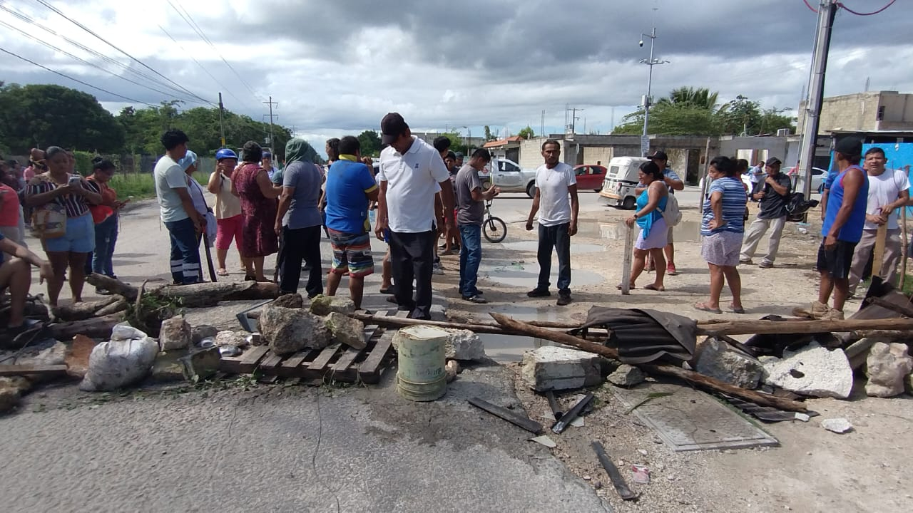 Habitantes de la zona se movilizaron debido a la falta de información que recibieron de las autoridades. Habitantes de la zona se movilizaron debido a la falta de información que recibieron de las autoridades.