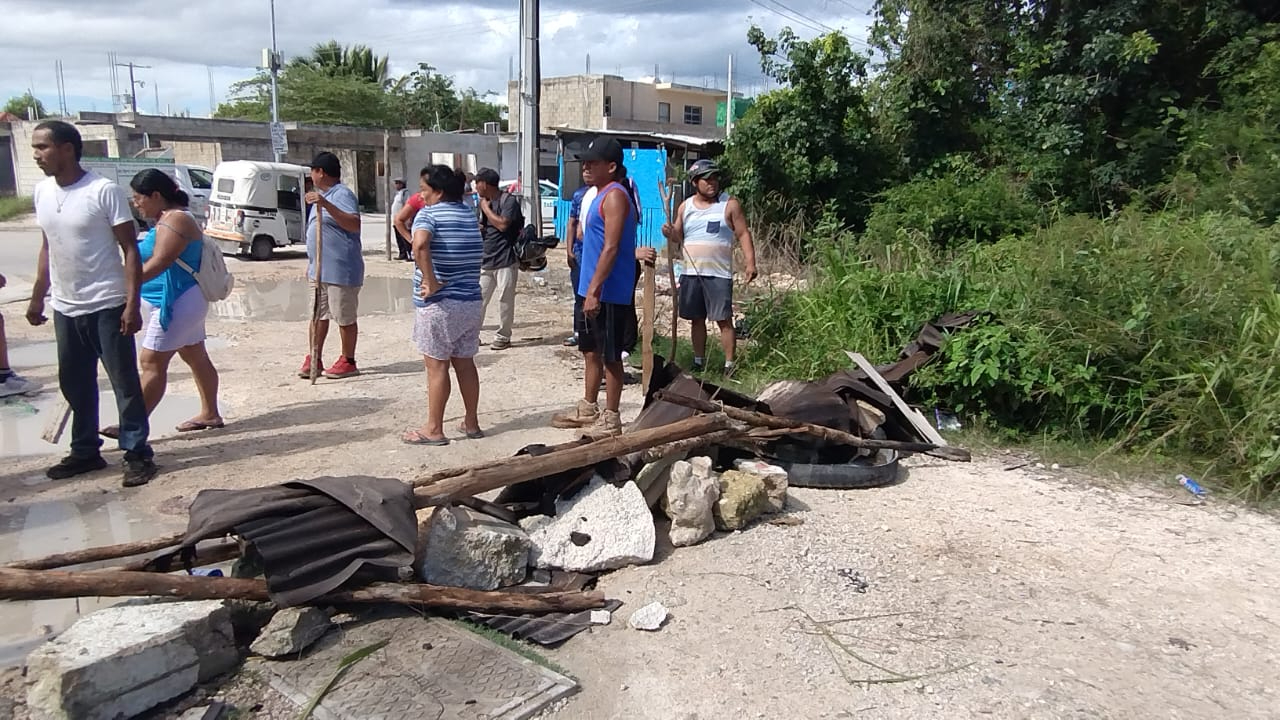 Habitantes de San Judas bloquean avenida Juárez en Playa del Carmen: EN VIVO Habitantes de San Judas bloquean avenida Juárez en Playa del Carmen: EN VIVO