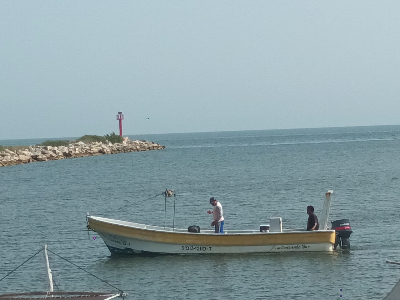 Los hombres de mar reportaron que sólo logran obtener entre 30 a 40 kilos de producto. Los hombres de mar reportaron que sólo logran obtener entre 30 a 40 kilos de producto.