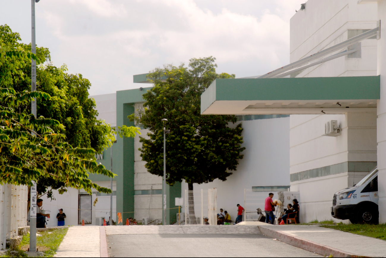 La operación del hombre se ha atrasado por distintas excusas del personal del hospital La operación del hombre se ha atrasado por distintas excusas del personal del hospital