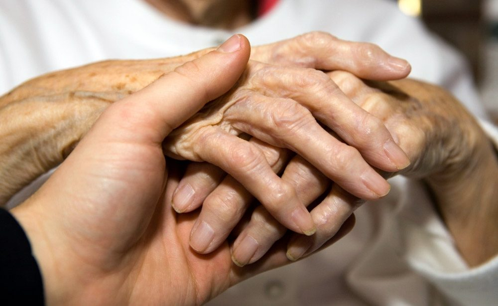 La osteoporosis destaca por ser una enfermedad que afecta a la masa muscular y los huesos La osteoporosis destaca por ser una enfermedad que afecta a la masa muscular y los huesos