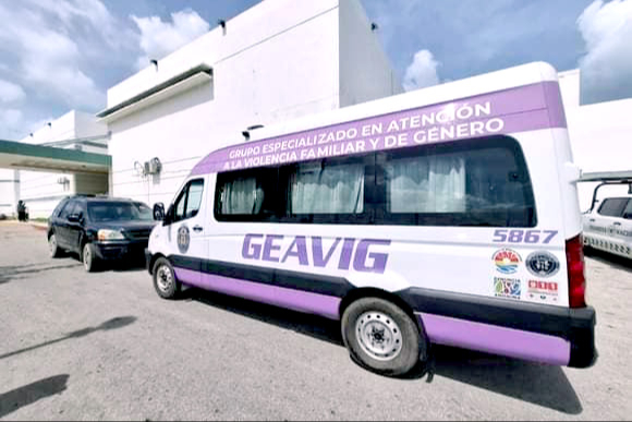 Los infantes fueron detectados en calles del fraccionamiento Villas Otoch Paraíso; al parecer, buscaban comida porque tenían hambre Los infantes fueron detectados en calles del fraccionamiento Villas Otoch Paraíso; al parecer, buscaban comida porque tenían hambre