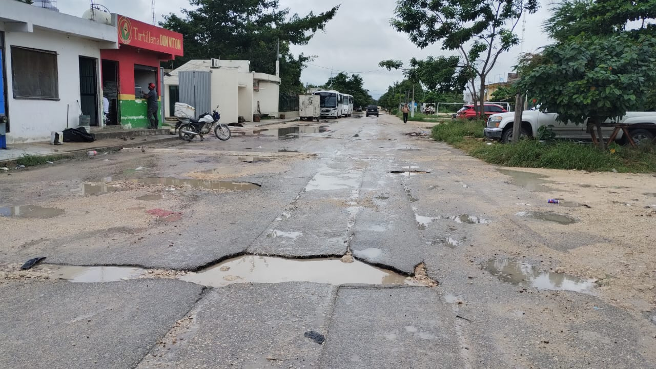 Poco a poco las calles de In House se ven más afectadas por las lluvias Poco a poco las calles de In House se ven más afectadas por las lluvias