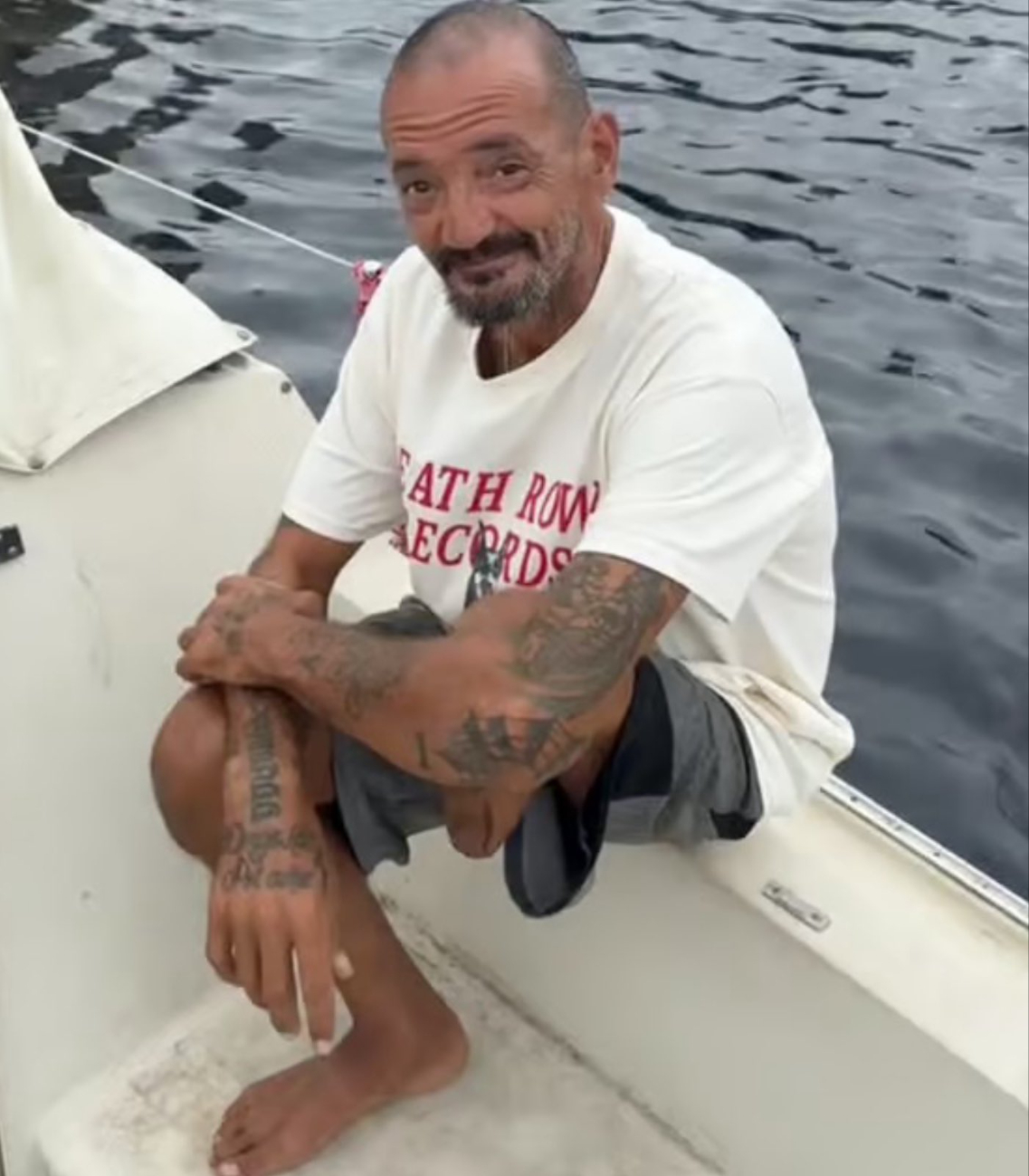 Es arrestado el Teniente Dan, hombre que se viralizó por permanecer en su bote en el  huracán Milton 