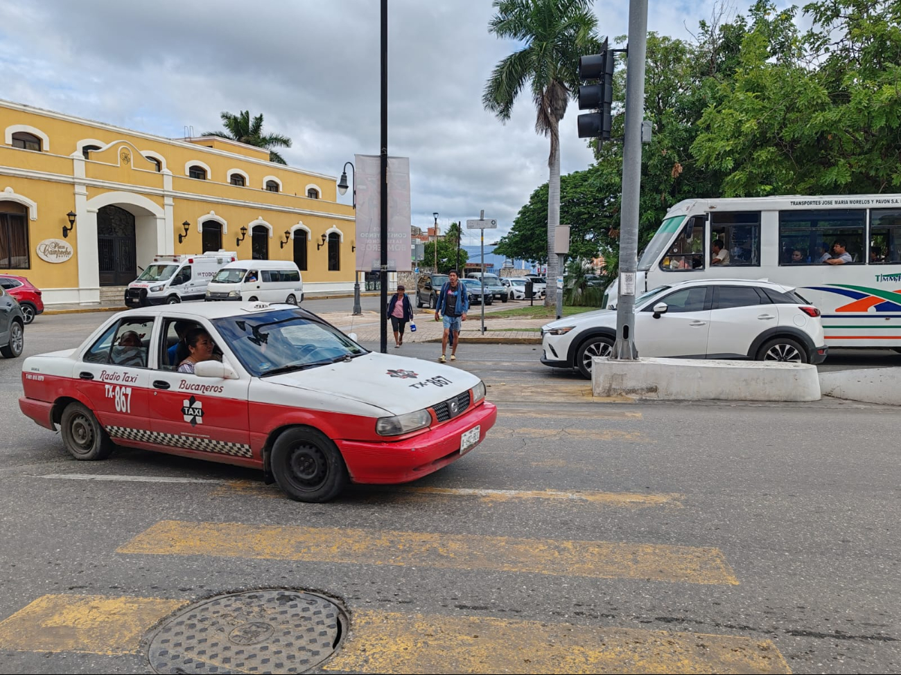 Los ciudadanos pueden reportar cualquier incidente Los ciudadanos pueden reportar cualquier incidente
