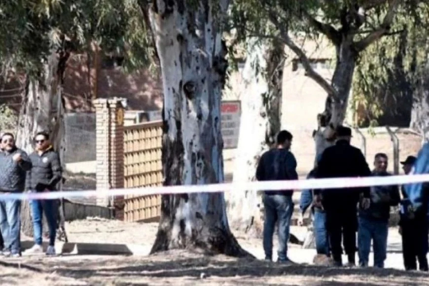 Marina Abigail Silva, subinspectora de policía fue detenida por asesinar a sus hijos en San Luis, Argentina. Marina Abigail Silva, subinspectora de policía fue detenida por asesinar a sus hijos en San Luis, Argentina.