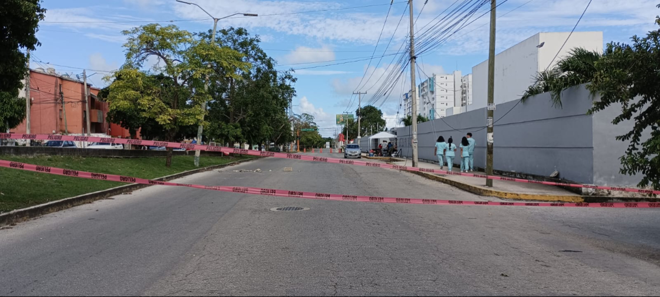 Madres buscadoras bloquean la avenida Nichupté para presionar a las autoridades Madres buscadoras bloquean la avenida Nichupté para presionar a las autoridades