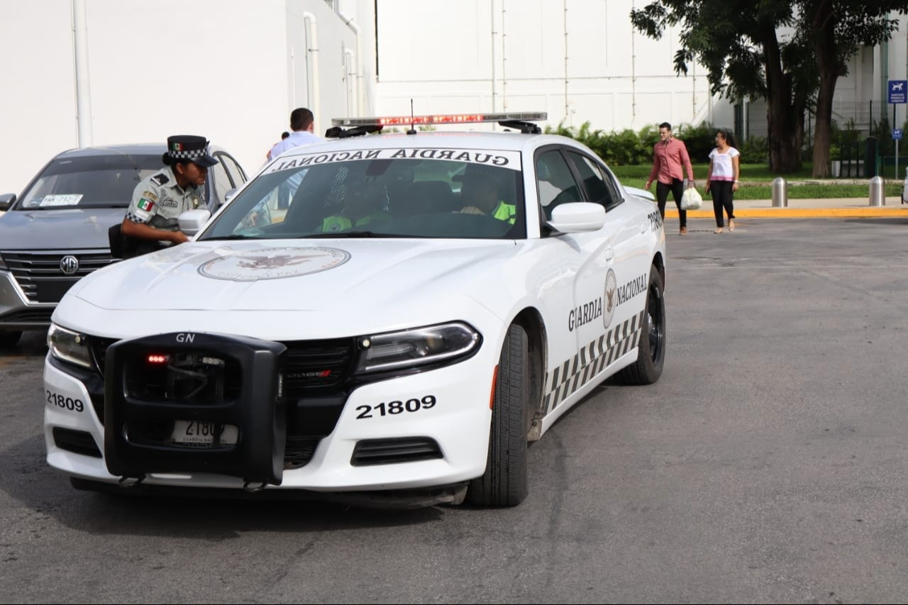 La Guardia Nacional montó un operativo en el aeropuerto de Mérida La Guardia Nacional montó un operativo en el aeropuerto de Mérida