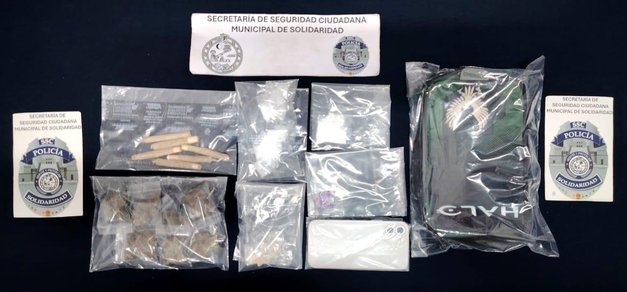 Más de 40 envoltorios con distintas sustancias fueron confiscados por las autoridades Más de 40 envoltorios con distintas sustancias fueron confiscados por las autoridades