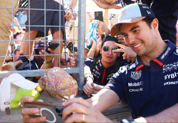 Checo está listo para recibir el cariño de su gente