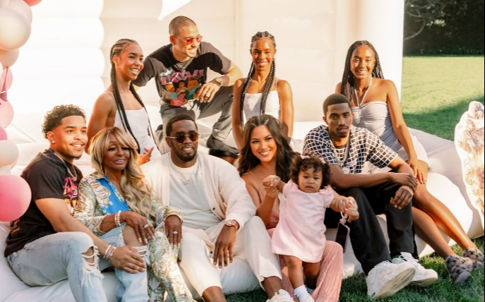 Hijos de Sean Diddy Combs muestran apoyo al artista mediante declaración. Hijos de Sean Diddy Combs muestran apoyo al artista mediante declaración.