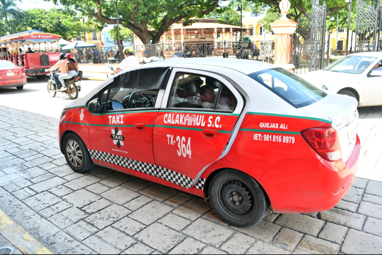 La tarifa máxima es de 70 pesos en el servicio nocturno, de 11:00 p.m. a 5:00 a.m. La tarifa máxima es de 70 pesos en el servicio nocturno, de 11:00 p.m. a 5:00 a.m.