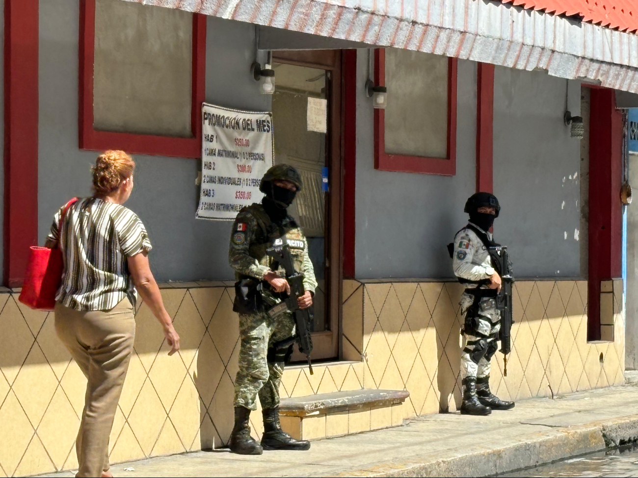 Elementos de la Guardia Nacional y Ejército Mexicano resguardaron el área tras el reporte Elementos de la Guardia Nacional y Ejército Mexicano resguardaron el área tras el reporte