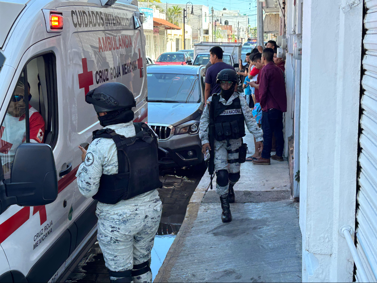 Paramédicos confirmaron que el hombre llevaba varias horas fallecido Paramédicos confirmaron que el hombre llevaba varias horas fallecido