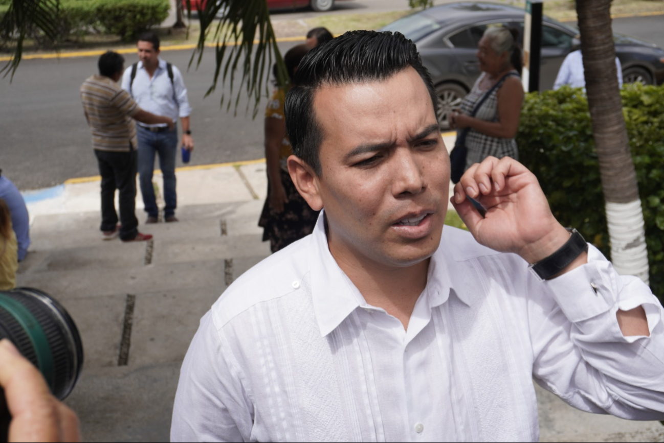 Pedro Armentía, coordinador parlamentario de MC en el Congreso Pedro Armentía, coordinador parlamentario de MC en el Congreso