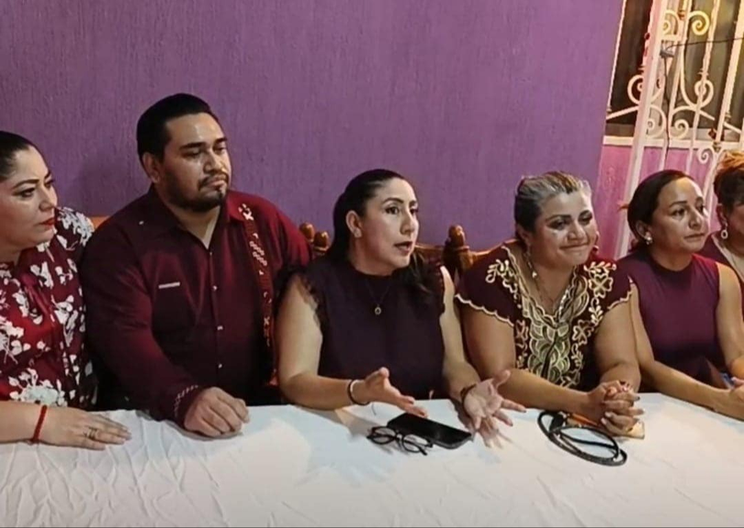 El grupo de maestros dijo sentirse atraído a los ideales de Morena. El grupo de maestros dijo sentirse atraído a los ideales de Morena.