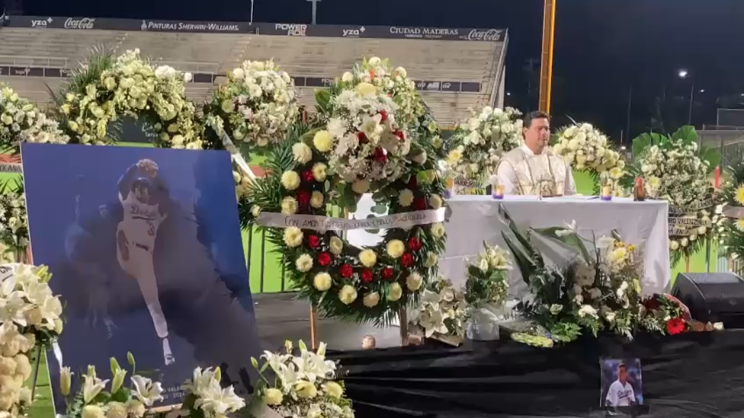 La misa del Toro Valenzuela desde el estadio de Tigres en Quintana Roo La misa del Toro Valenzuela desde el estadio de Tigres en Quintana Roo