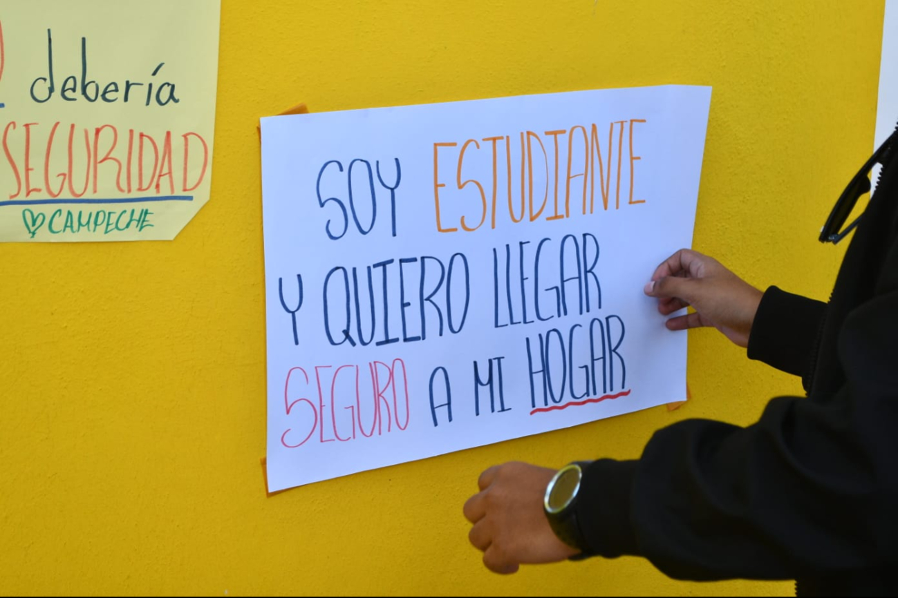 Los estudiantes demandan rondines policiacos en horarios de entrada y salida Los estudiantes demandan rondines policiacos en horarios de entrada y salida