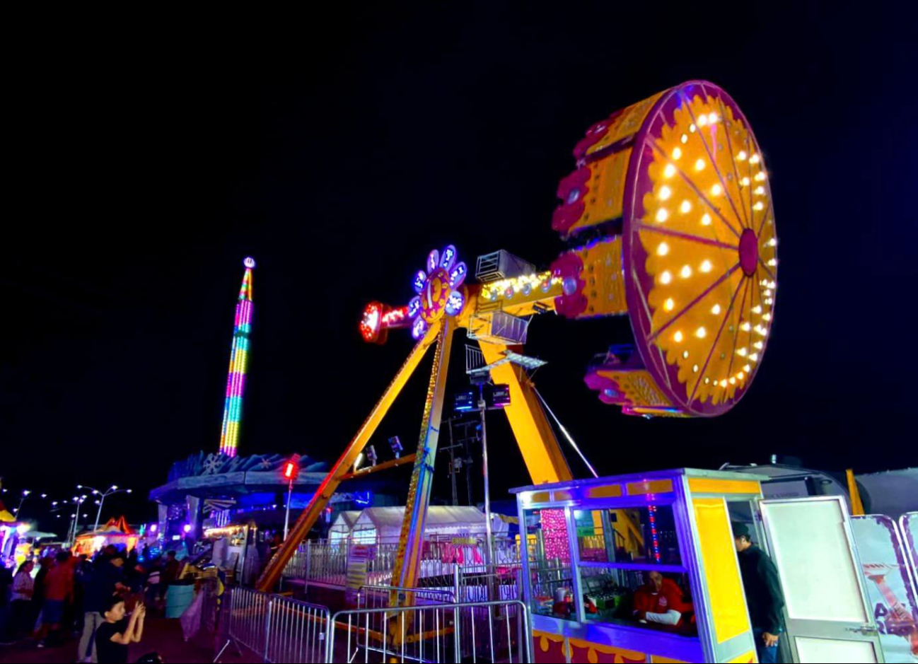 Los juegos mecánicos son parte de la Feria Xmatkuil Los juegos mecánicos son parte de la Feria Xmatkuil
