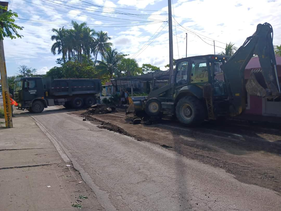 Continúan trabajos de pavimentación en Carmen Continúan trabajos de pavimentación en Carmen