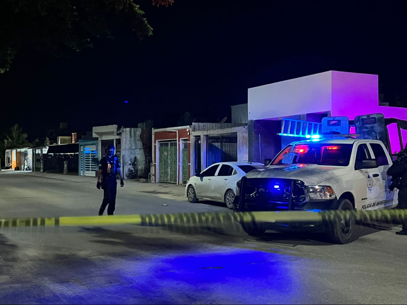 Realizan cateo en la avenida Leona Vicario en investigación de tres homicidios / Especial Realizan cateo en la avenida Leona Vicario en investigación de tres homicidios / Especial
