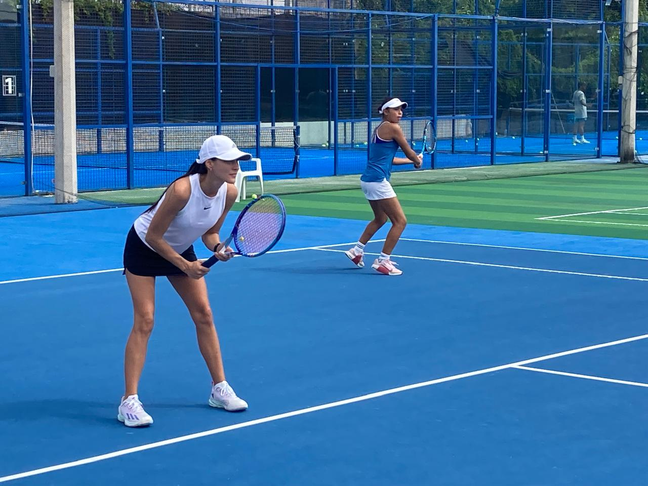 Claudia y María obtuvieron victoria en la categoría femenil Claudia y María obtuvieron victoria en la categoría femenil