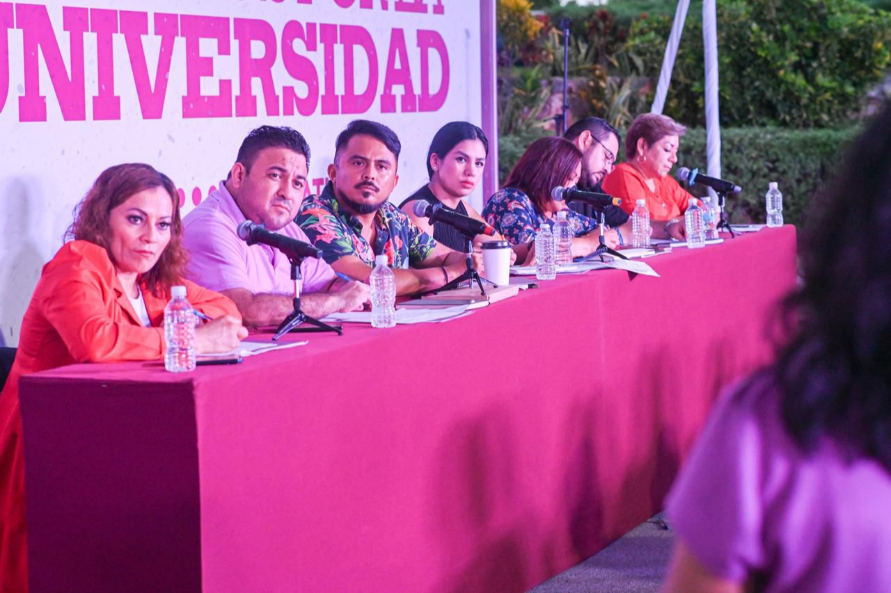 “Diálogos por la Universidad” “Diálogos por la Universidad”