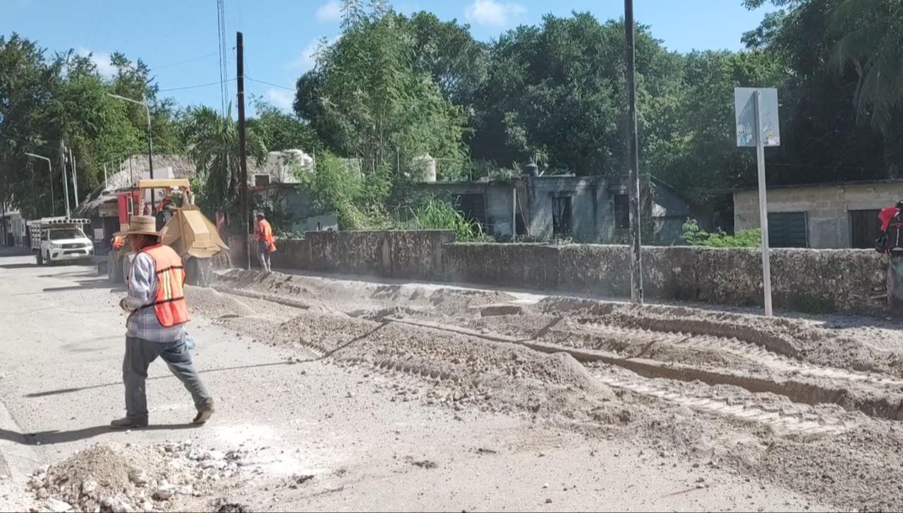Los baches han dañado automóviles que transitan por las calles Los baches han dañado automóviles que transitan por las calles