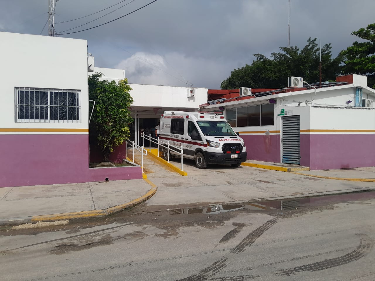 Los maestros se dirigían a impartir clases en una escuela cercana cuando ocurrió el accidente Los maestros se dirigían a impartir clases en una escuela cercana cuando ocurrió el accidente