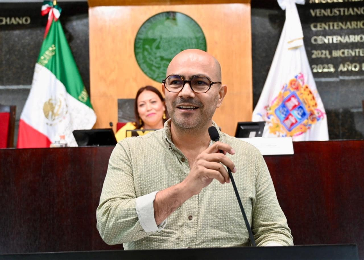 Jorge Pérez Falconi, de Morena, calmó la tensión con un chiste sobre los baches en Campeche Jorge Pérez Falconi, de Morena, calmó la tensión con un chiste sobre los baches en Campeche
