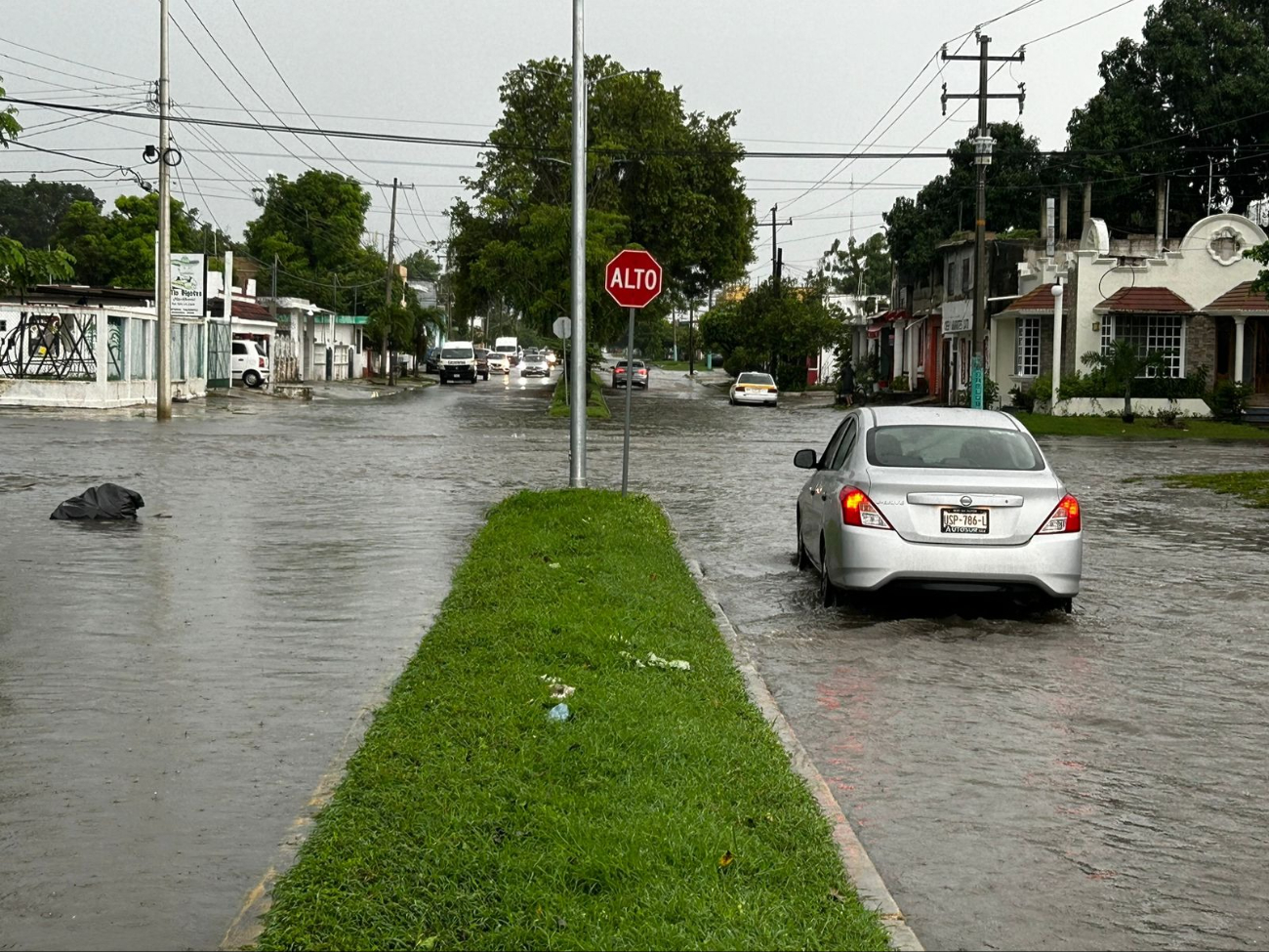 Lluvias interfieren en las actividades de los chetumalenses Lluvias interfieren en las actividades de los chetumalenses