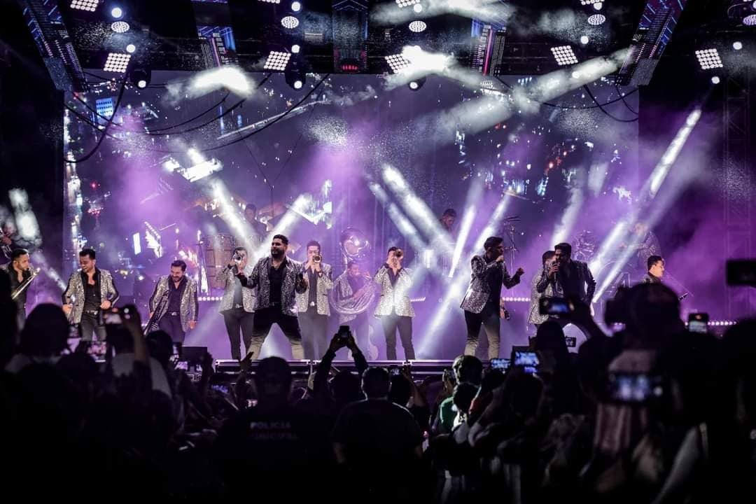 Se esperan más cantantes mexicanos en los días restantes de la feria. Se esperan más cantantes mexicanos en los días restantes de la feria.
