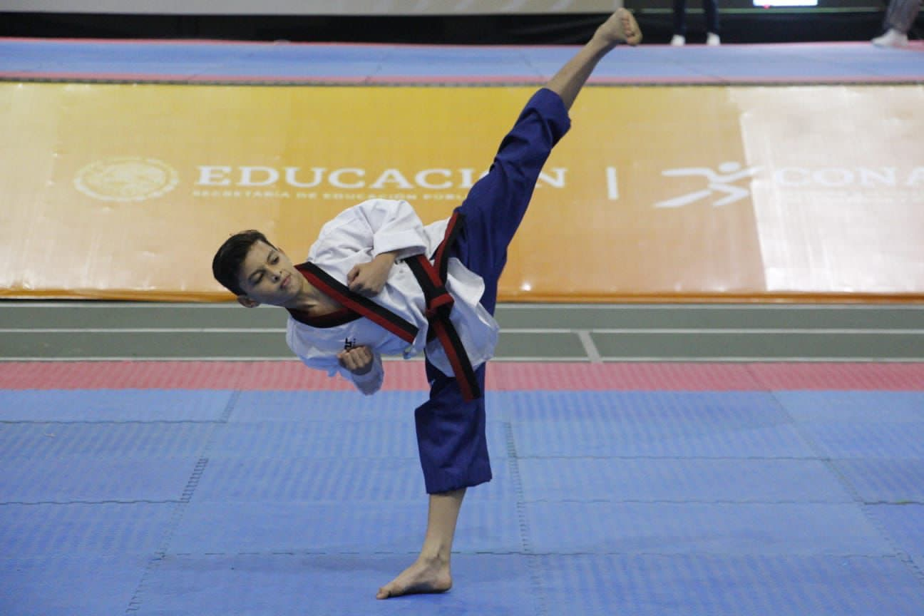 Tras el Campeonato Panamericano de Querétaro, ahora el joven se dirige a competir en Hong Kong. Tras el Campeonato Panamericano de Querétaro, ahora el joven se dirige a competir en Hong Kong.