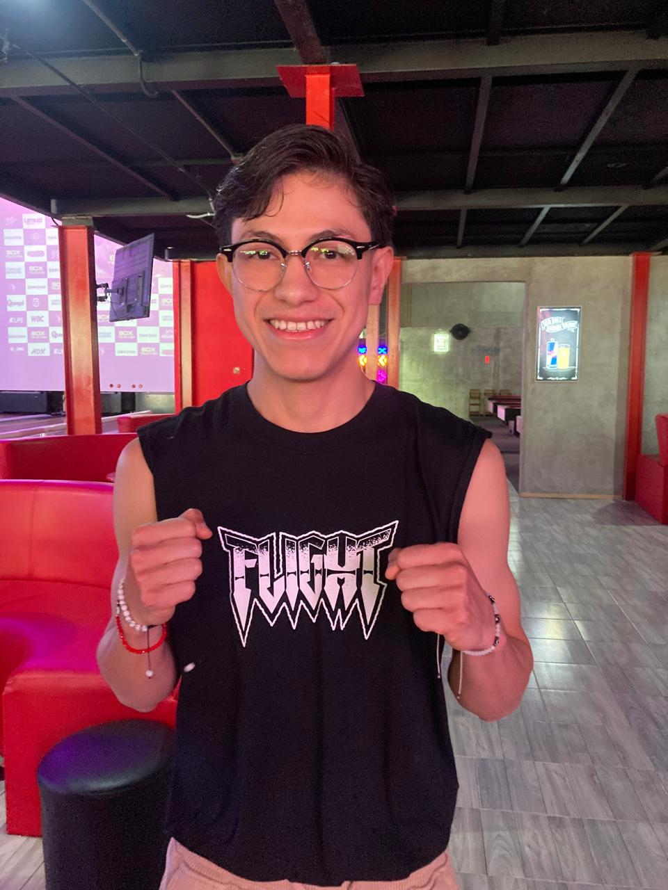 Castro Olivares menciona que su contrincante es un peleador que va adelante, por lo que tendrá que boxearlo. Castro Olivares menciona que su contrincante es un peleador que va adelante, por lo que tendrá que boxearlo.