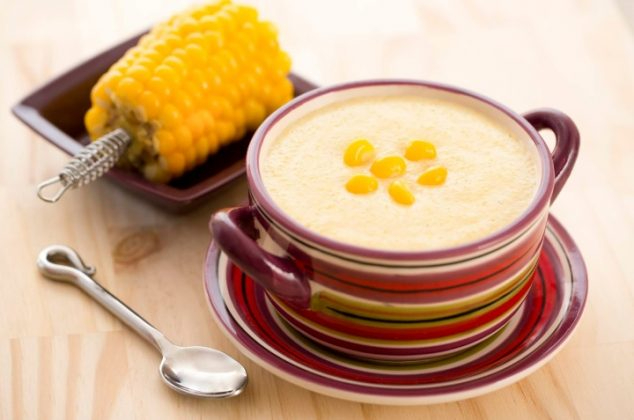 El atole de maíz es una bebida espesa y nutritiva, ideal para cualquier momento del día El atole de maíz es una bebida espesa y nutritiva, ideal para cualquier momento del día