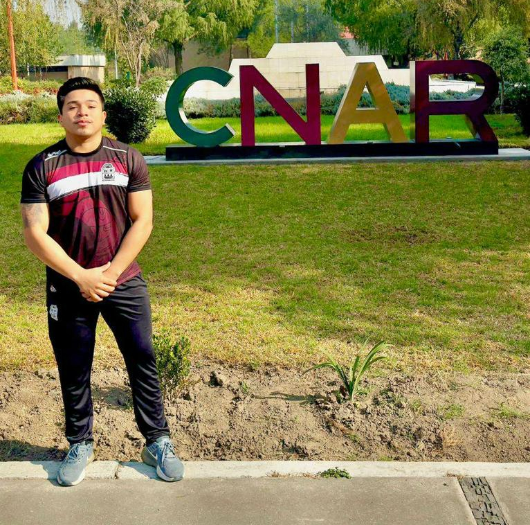 Darvin Ariel Pech Gómez, junto con su compañero, buscan prepararse para la competencia. Darvin Ariel Pech Gómez, junto con su compañero, buscan prepararse para la competencia.