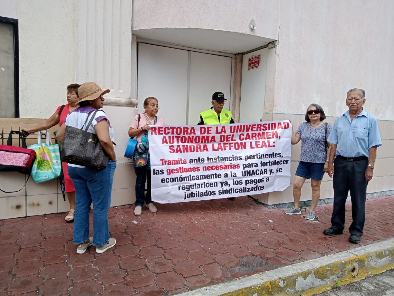 El evento fue convocado de último momento y en opacidad, generando críticas por la falta de transparencia El evento fue convocado de último momento y en opacidad, generando críticas por la falta de transparencia