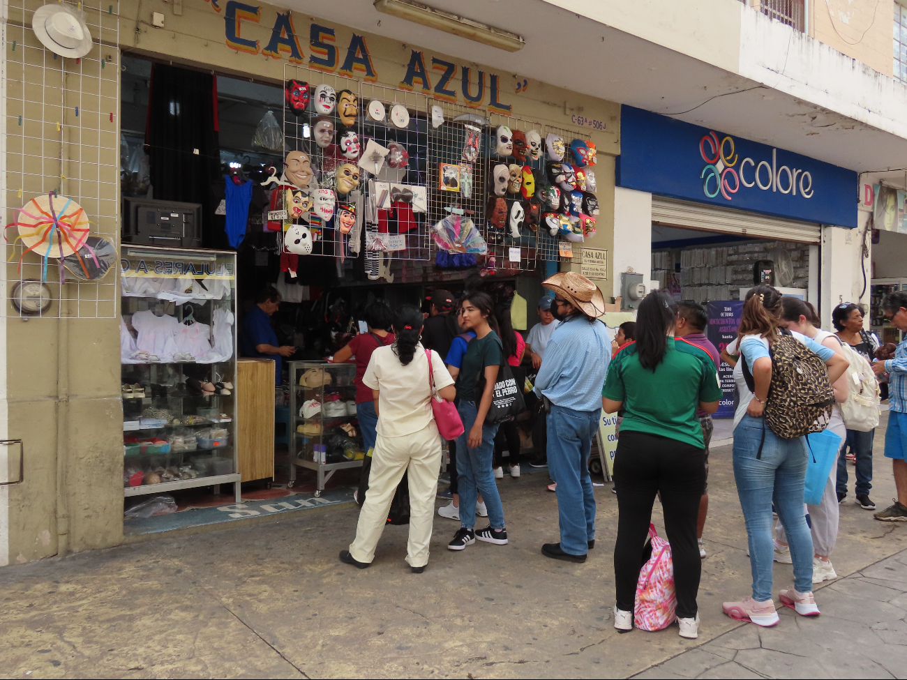  Repuntan disfraces en Mérida por "Halloween"   