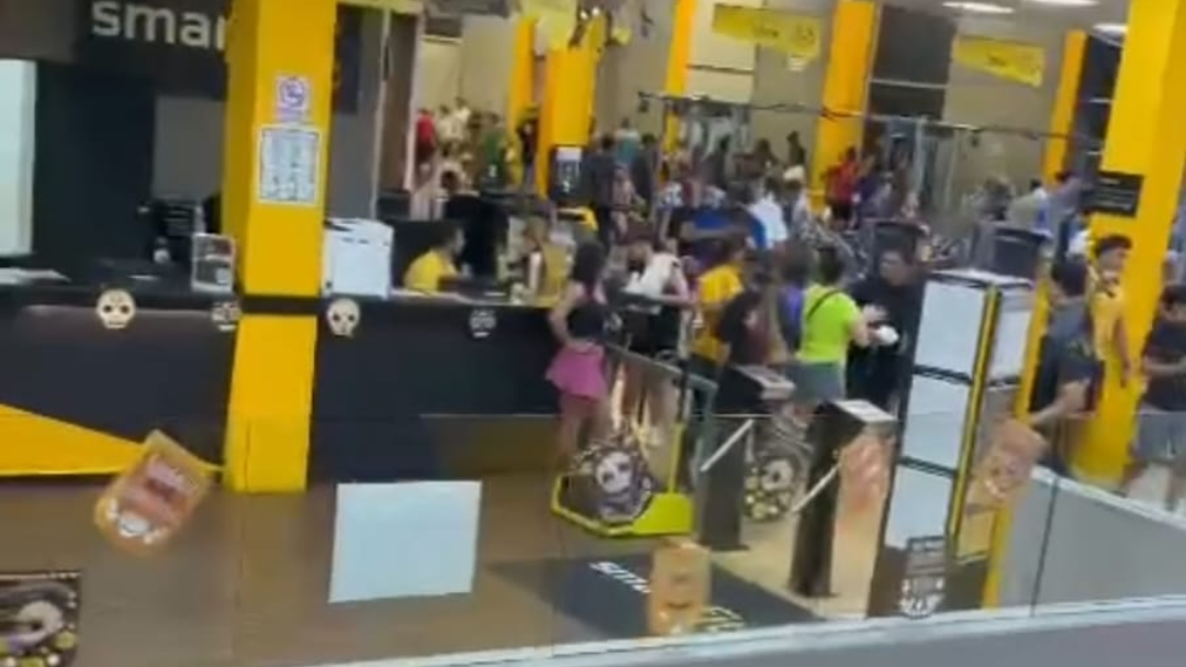 Por medio de redes se reveló los robos que han ocurrio dentro del Smart Fit de Plaza Outlet Por medio de redes se reveló los robos que han ocurrio dentro del Smart Fit de Plaza Outlet