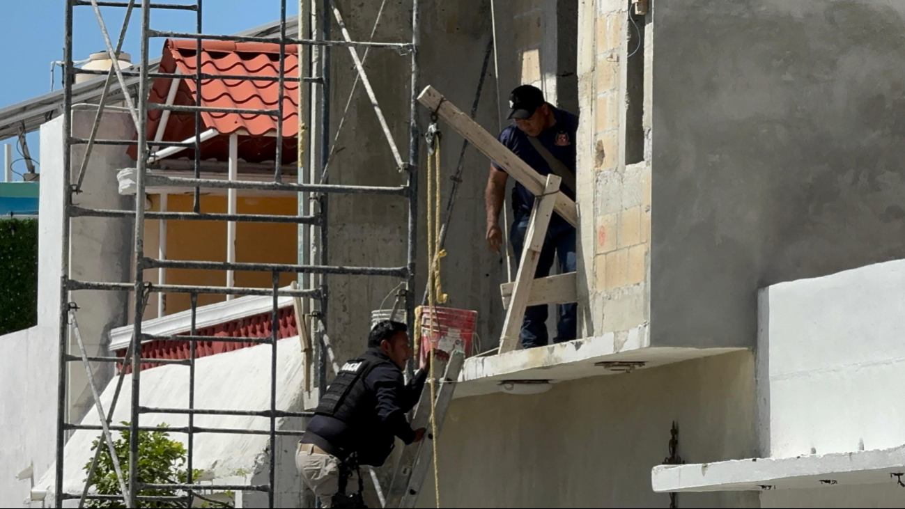 El accidente ocurrió cerca de las 11:00 horas mientras realizaba trabajos de albañilería en una construcción de dos pisos El accidente ocurrió cerca de las 11:00 horas mientras realizaba trabajos de albañilería en una construcción de dos pisos