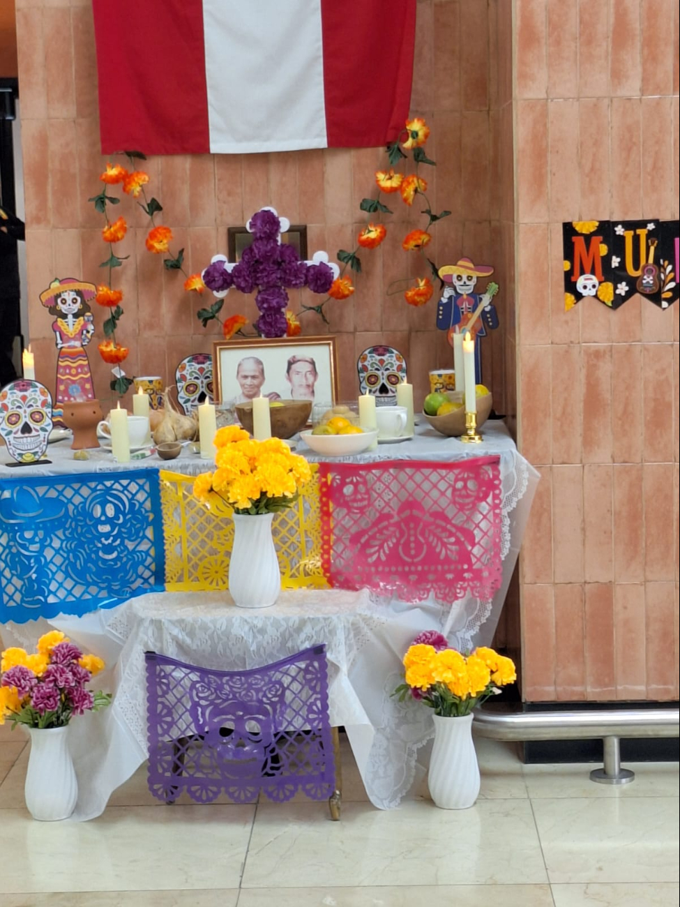 Festejan a los fieles difuntos Festejan a los fieles difuntos